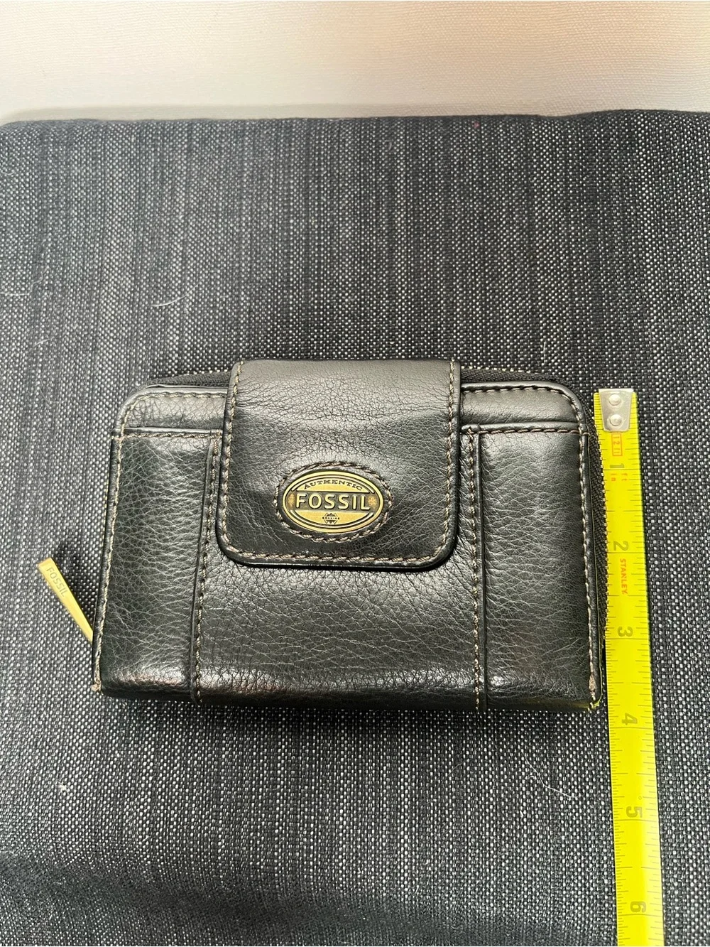 Fossil Women’s Wallet Explorer Black Leather Button and Zip & Snap Card Holder